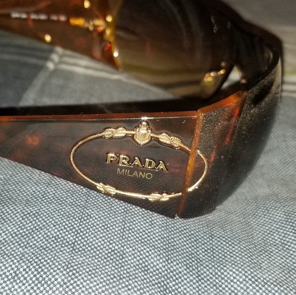 Prada Milano Unisex Sunglasses - Picture 6 of 8